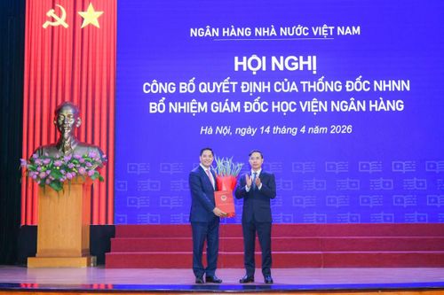 Ông Bùi Hữu Toàn, Bí thư Đảng ủy, nguyên Chủ tịch Hội đồng trường Học viện Ngân hàng được bổ nhiệm giữ chức vụ Giám đốc Học viện Ngân hàng kể từ ngày 15/4/2026