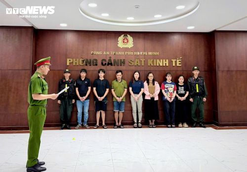 Các bị can trong đường dây bị bắt. (Ảnh: Công an cung cấp)