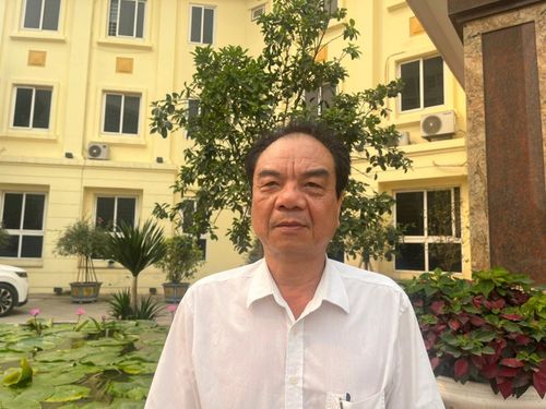 Ông Cao Đăng Dũng – Bí thư chi bộ TDP 12 Hạ Đình, phường Thanh Liệt. Ảnh: Kim Xuyến.