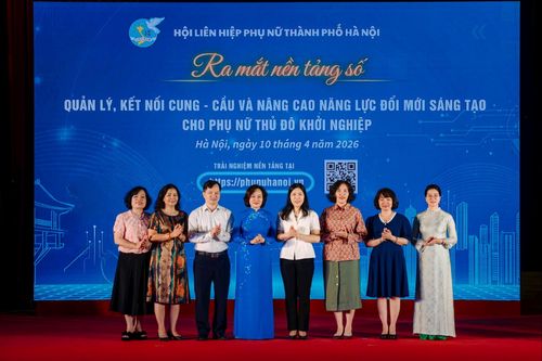 Hội Liên hiệp phụ nữ thành phố Hà Nội ra mắt nền tảng số “Quản lý, kết nối cung - cầu và nâng cao năng lực đổi mới sáng tạo cho phụ nữ Thủ đô khởi nghiệp”. Ảnh: Bảo Lâm