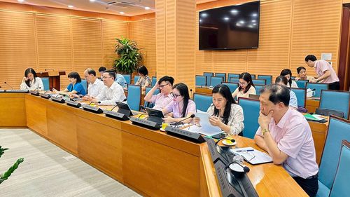 Đại biểu tham dự, thảo luận tại hội nghị. Ảnh: Thành Nam