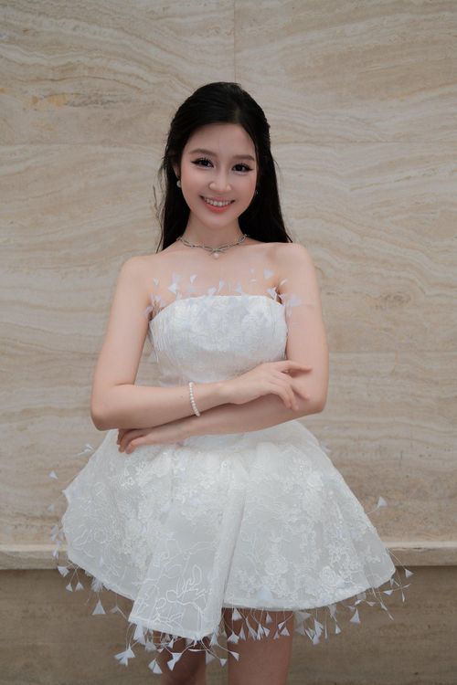 Mới đây, Bảo Ngọc trở lại với âm nhạc. Cô tâm sự niềm đam mê lớn nhất của cô là dành cho âm nhạc.