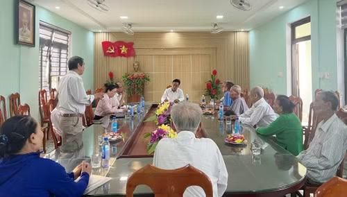 Chỉ còn lại mười cụ đủ sức khỏe tham gia buổi gặp mặt những quân, dân từng chiến đấu ở cảng Gianh, bến phà Gianh.
