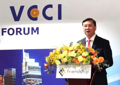 Phó Chủ tịch UBND TPHCM Nguyễn Công Vinh phát biểu tại Diễn đàn doanh nghiệp Việt Nam - Slovakia tại TPHCM. Ảnh: THỤY VŨ