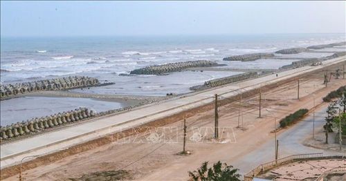Dự án củng cố, hoàn thiện và xử lý sạt lở đê biển Cồn Tròn, Hải Thịnh (xã Hải Thịnh) đã cơ bản hoàn thiện, sẵn sàng phục vụ cho mùa du lịch biển năm 2026.