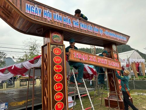 Hội trại của các xã, phường, đơn vị đang dần được hoàn thiện