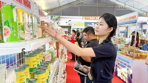 Sản phẩm OCOP được trưng bày.