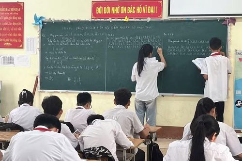 Công tác ôn tập được các nhà trường đẩy mạnh trong giai đoạn nước rút.