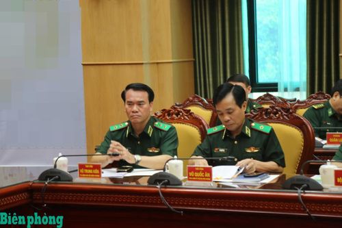 Trung tướng Vũ Trung Kiên, Ủy viên Ban chấp hành Trung ương Đảng, Ủy viên Quân ủy Trung ương, Tư lệnh Bộ đội Biên phòng và các đại biểu dự hội nghị. Ảnh: Cẩm Linh