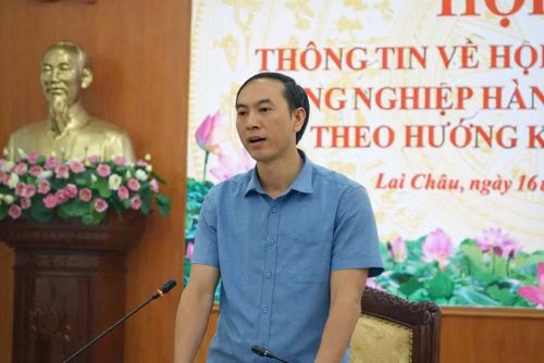 Ông Nguyễn Thành Đồng - Phó Giám đốc Sở Nông nghiệp và Môi trường tỉnh Lai Châu phát biểu tại họp báo.