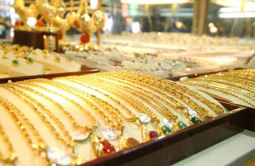 Hầu hết tâm lý của các nhà đầu tư hiện tại vẫn xem vàng là nơi trú ẩn tài chính an toàn.