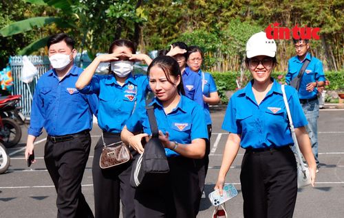 Thanh niên TP Hồ Chí Minh xung kích đi đầu trong các hoạt động phong trào.