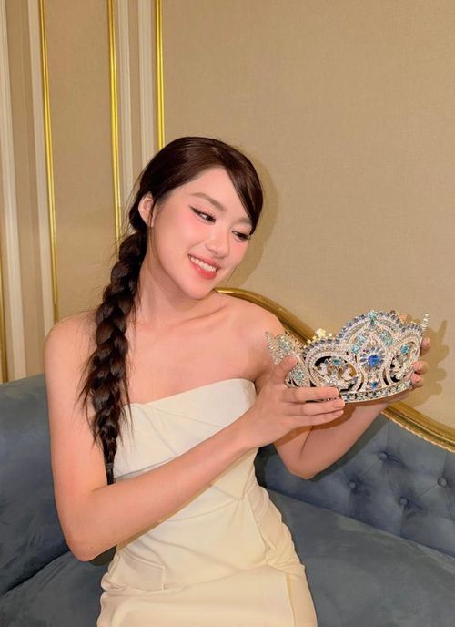 Phương Oanh đăng quang cuộc thi Miss World 2025.