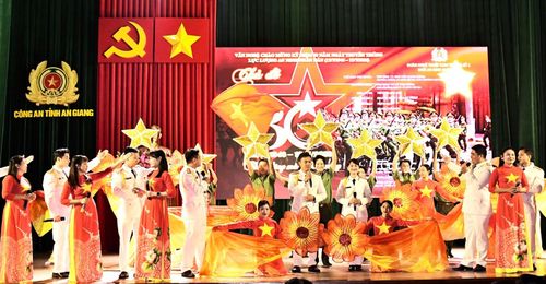 Tiết mục khai mạc hội diễn.