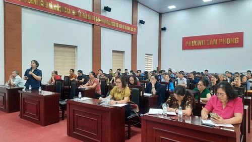 Quang cảnh hội nghị.