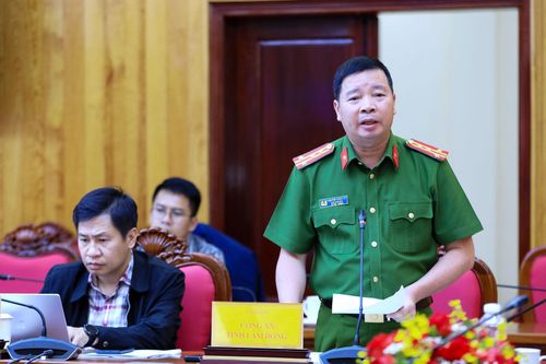 Phó Giám đốc Công an tỉnh Lâm Đồng Nguyễn Tường Vũ đề xuất một số giải pháp đẩy nhanh tiến độ đồng bộ dữ liệu