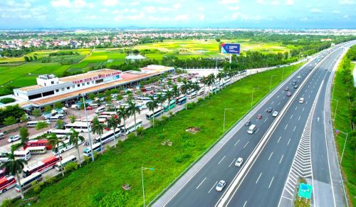 Trạm dừng nghỉ V52 trên cao tốc Hà Nội - Hải Phòng.