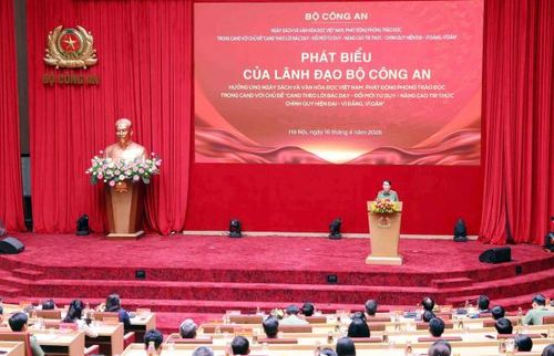 Lễ khai mạc được tổ chức trang trọng tại trụ sở Bộ Công an, 96 Nguyễn Du, Hà Nội.