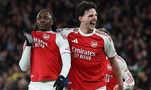 Arsenal có được kết quả thuận lợi trước Sporting Lisbon.