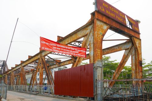 Dự kiến đến cuối tháng 5, khi hoàn tất sửa chữa, tuyến đường di chuyển trên cầu sẽ có diện mạo khang trang, đồng bộ hơn, vừa góp phần bảo tồn giá trị lịch sử, vừa đáp ứng nhu cầu đi lại ngày càng tăng của người dân.