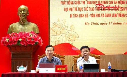 Chủ trì hội nghị. Ảnh: HN.