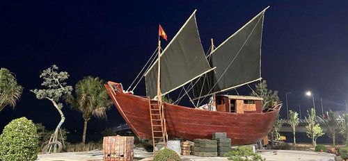 Những chiếc thuyền từng vượt mưa bom bão đạn làm nên lịch sử ở Bến phà Gianh