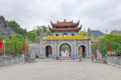 Triển lãm ảnh “Lễ hội Hoa Lư – Âm vang lịch sử và giá trị văn hóa ngàn năm” được tổ chức tại Khu Di tích lịch sử – văn hóa Cố đô Hoa Lư từ ngày 22.4 – 3.5