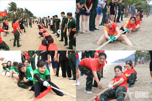  Các đội thi đấu kéo co.
