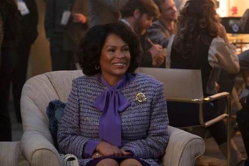 Nia Long đảm nhận vai Katherine Jackson.