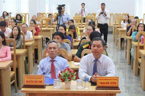 Các đại biểu tham dự buổi sinh hoạt