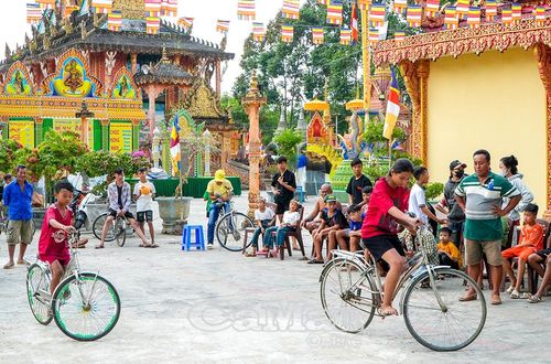 Rất nhiều hoạt động, trò chơi dân gian được tổ chức trong dịp Tết Chôl Chnăm Thmây.