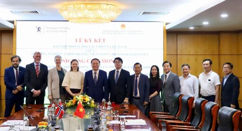 Các đại biểu tại Lễ ký kết. Ảnh: Phương Linh