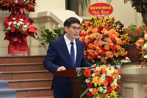 Giám đốc Thư viện Quốc gia Việt Nam Nguyễn Xuân Dũng phát biểu khai mạc