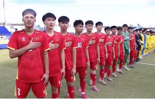 Theo Siêu máy tính Chat GPT, U17 Việt Nam sẽ đánh bại U17 Indonesia với tỷ số 2-1 và tiến vào bán kết với ngôi nhất bảng A cùng thành tích toàn thắng.
