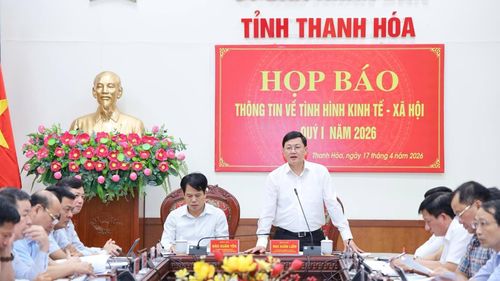 "Kêu gọi đầu tư tựa như đi câu cá. Lúc được, lúc không, lúc câu được con to, khi câu được con nhỏ nhưng …cần và …mồi luôn phải chuẩn bị sẵn sàng, chu đáo", ông Mai Xuân Liêm, Phó chủ tịch Thường trực UBND tỉnh Thanh Hóa ví von