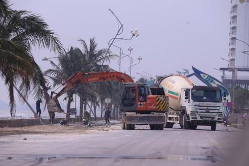 Đường bờ biển Hải Tiến bị hư hỏng được khắc phục, xử lý chuẩn bị cho khai trương du lịch biển 2026.