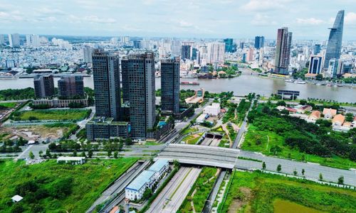 Theo thông tin từ Sở Tài chính, TP.HCM đang phối hợp với các sở, ngành, địa phương và chủ đầu tư để đẩy nhanh tiến độ chuẩn bị, rút ngắn tối đa thời gian thực hiện thủ tục, bảo đảm khởi công đúng kế hoạch các dự án trọng điểm dịp kỷ niệm 51 năm Ngày Giải phóng miền Nam, thống nhất đất nước (30/4/1975 - 30/4/2026).