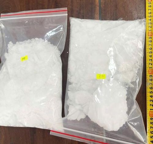 Tang vật gần 2kg ma túy Methamphetamin
