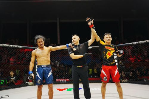 Lê Văn Tuần bảo vệ đai vô địch hạng 56 kg của Lion Championship.