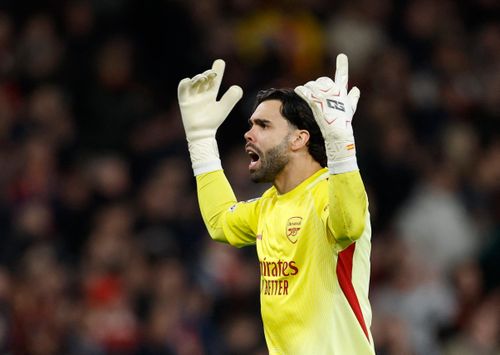 Arsenal đang tiến gần ngôi vương Premier League.
