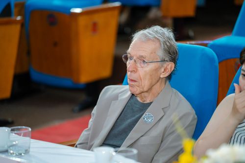 Ông Richard Moore - Chủ tịch kiêm Giám đốc Sáng tạo tại Công ty tư vấn hình ảnh thương hiệu Richard Moore Associates