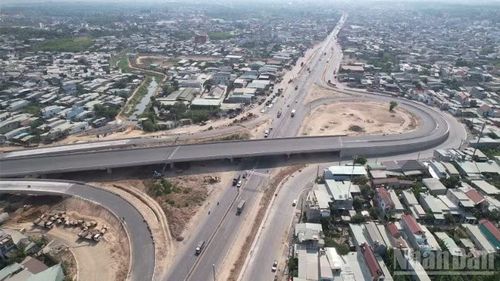 Cùng với sân bay Long Thành, hàng loạt dự án trọng điểm quốc gia và của tỉnh Đồng Nai đang triển khai trên địa bàn xã Long Thành.