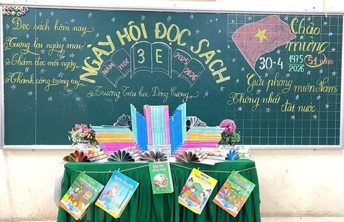 Trường Tiểu học Đồng Cương tổ chức Ngày hội “Xếp sách nghệ thuật”.