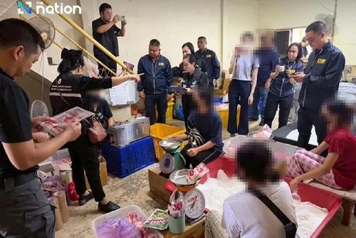 Nguyên liệu dùng sản xuất hàng giả được nói không bảo đảm chất lượng. Ảnh: TheNation.