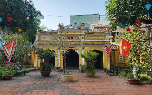 Nhà thờ 43 chư phái tộc họ làng Hải Châu.