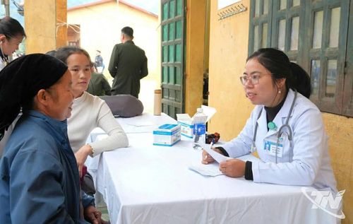 Người dân vùng cao phấn khởi khi có các trạm y tế là “điểm tựa” trong công tác chăm sóc sức khỏe.