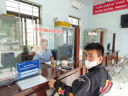 Xã Phú Xuân đang thiếu hơn 15 cán bộ, điều này đang ảnh hưởng nhiều đến hoạt động điều hành của chính quyền địa phương.