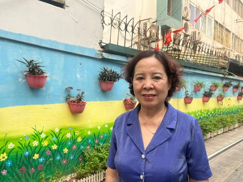 Bí thư chi bộ tổ dân phố số 8 Thanh Xuân Nam phường Thanh Liệt - Ngô Thị Quy. Ảnh: Kim Xuyến