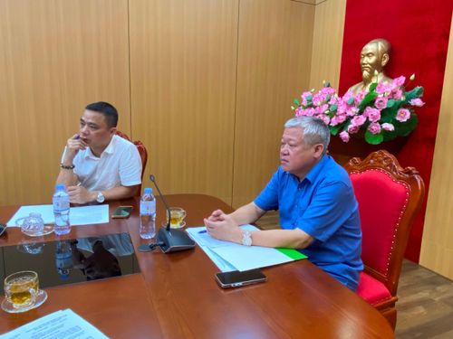 Ông Nguyễn Mạnh Phương, Phó Giám đốc Sở Nông nghiệp và Môi trường Hà Nội chủ trì buổi làm việc với xã Phúc Thịnh. Ảnh: Thanh Hà