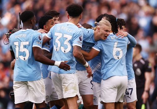  Man City đang có lợi thế trong cuộc đua vô địch Premier League sau chiến thắng trước Arsenal. 